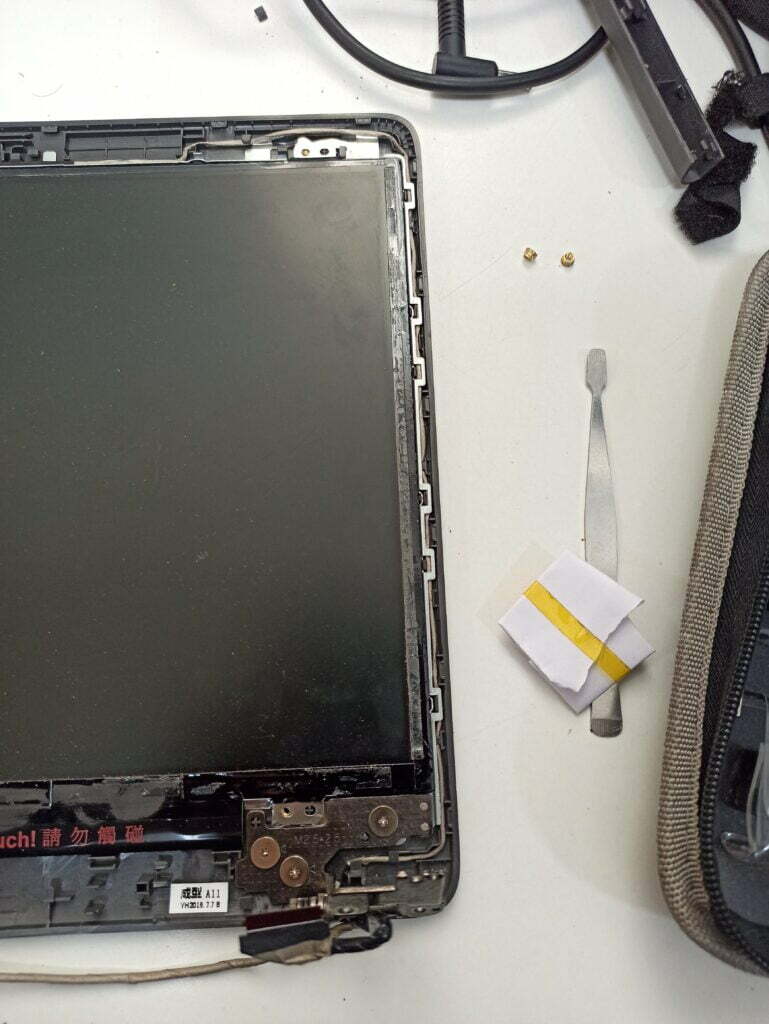 Broken laptop screen