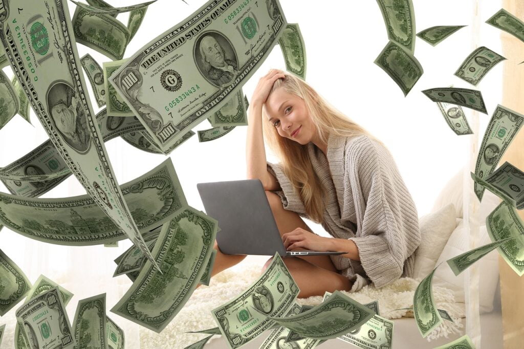 Online money earning woman